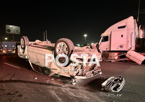 Vuelca camioneta blindada en Carretera a Laredo