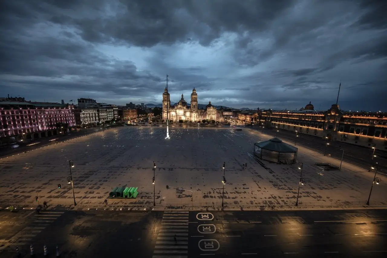 CDMX da luz verde a la peatonalización del Zócalo. Foto: @Santiago_Arau