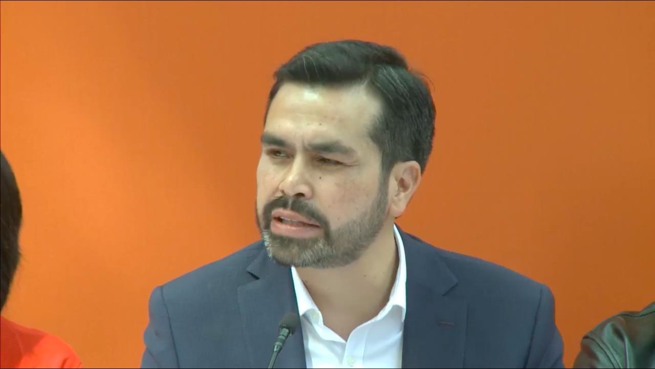 Jorge Álvarez Máynez en conferencia tras registrarse como precandidato de Movimiento Ciudadano a la presidencia de México. Fuente: Facebook