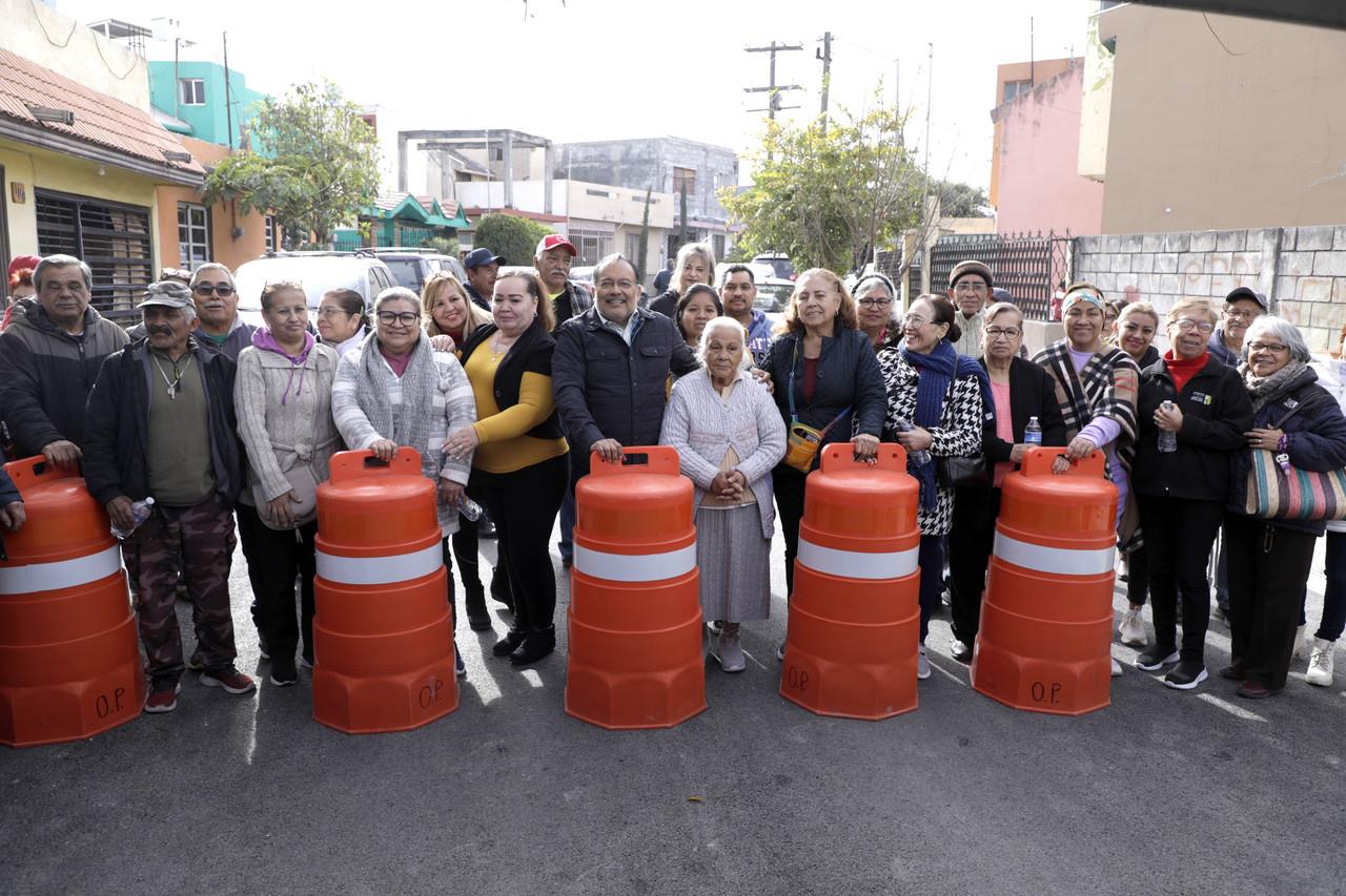 Escobedo refuerza programa de bacheo para reparar daños registrados en pavimento