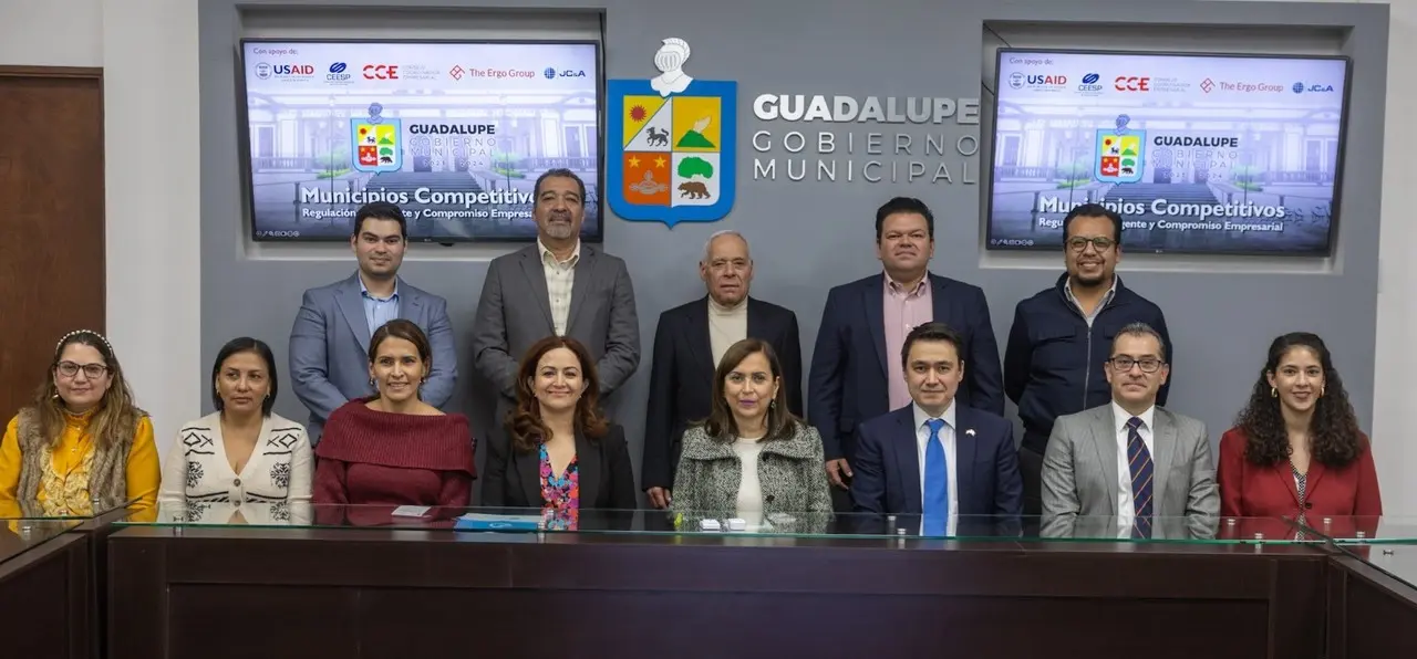 En un encuentro con representantes de la USAID, el Consejo Coordinador Empresarial y el Centro de Estudios del Sector Privado (CEESP), Díaz destacó los avances logrados por la ciudad. Foto: Municipio de Guadalupe