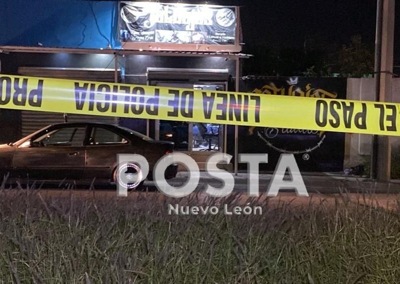 Según indagatorias la agresión se dio cuando el joven tatuaba a la mujer y los sorprendieron a tiros. Foto: Raymundo Elizalde.