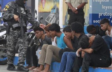 Van 329 criminales detenidos en Ecuador