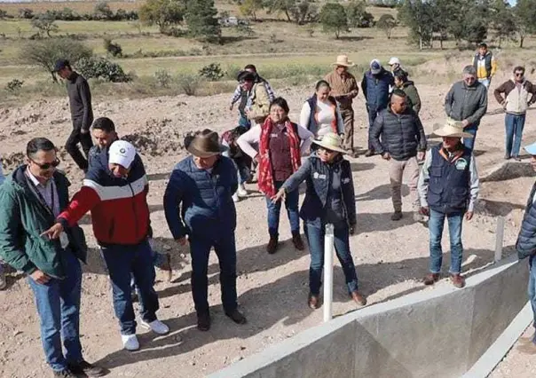 Inauguran dos canales de riego en el Edoméx para impulsar el sector rural