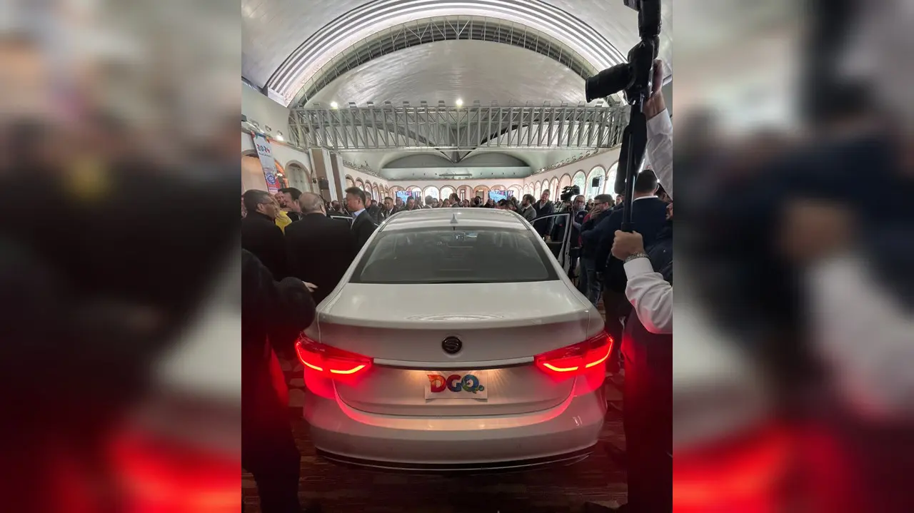 Presentan SEV, la marca de automóviles eléctricos que se ensamblarán en Durango. Foto y video: Jesús Carrillo