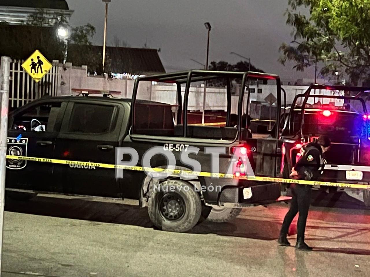 La noticia del asesinato del agente policial se propagó rápidamente, generando una fuerte conmoción en la comunidad de García. Foto: Raymundo Elizalde.