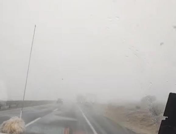 Neblina en algunos puntos de la carretera libre Saltillo–Monterrey.Foto. @DiarioCoahuila