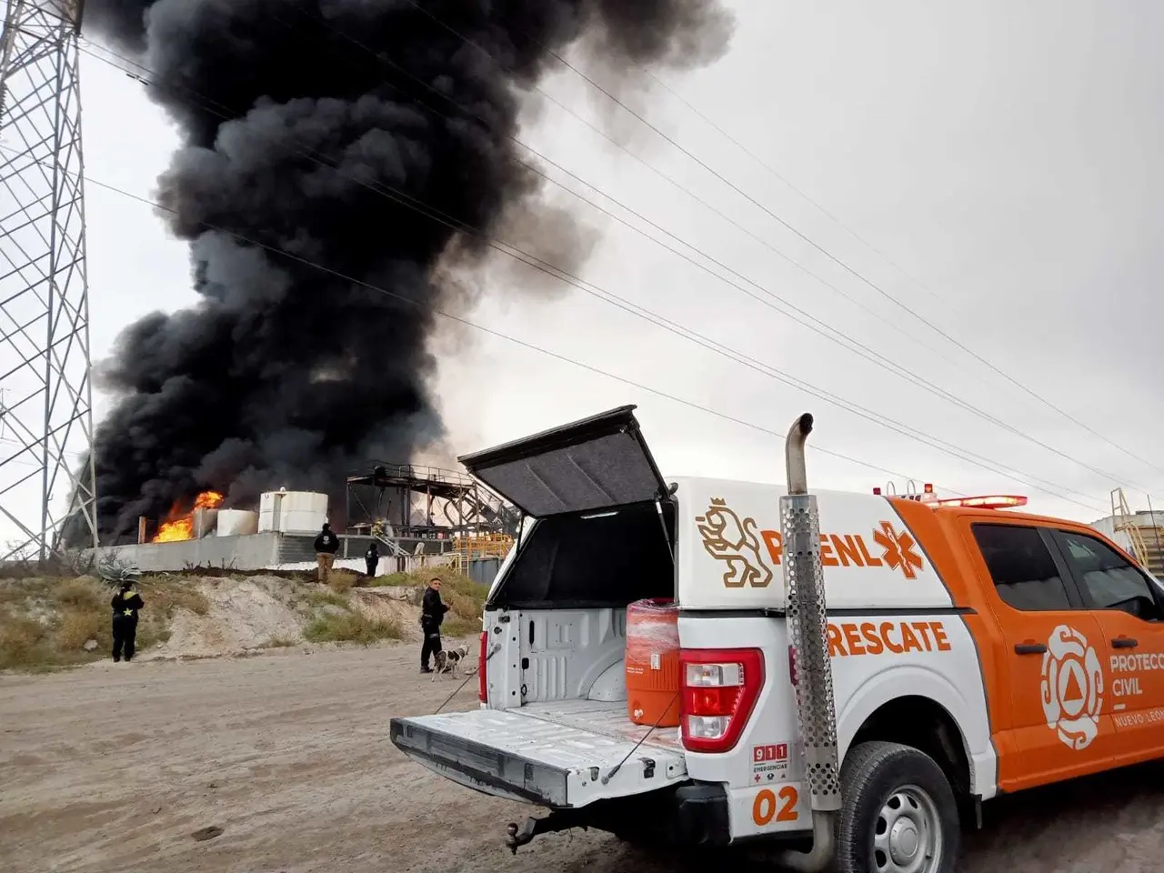 Explosión e incendio en la empresa Gepar Energy del municipio de El Carmen. Fotos. PC Nuevo León