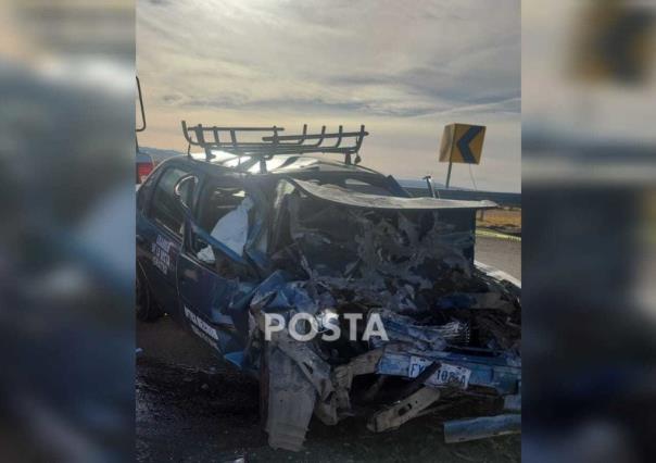 Mueren dos en choque frontal entre un Chevy Monza y una Ford Transit