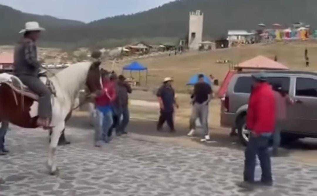Sujetos agreden brutalmente a jóvenes en La Marquesa. Foto: RRSS