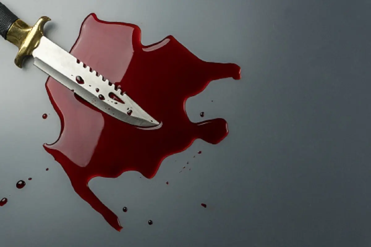 Christopher James Casey, de 55 años, fue acusado de asesinato en tercer grado, homicidio voluntario y posesión de instrumentos de un delito. Foto:iStock