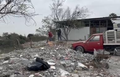 Detienen y multan a dos hombres por contaminar Río Pesquería en Escobedo