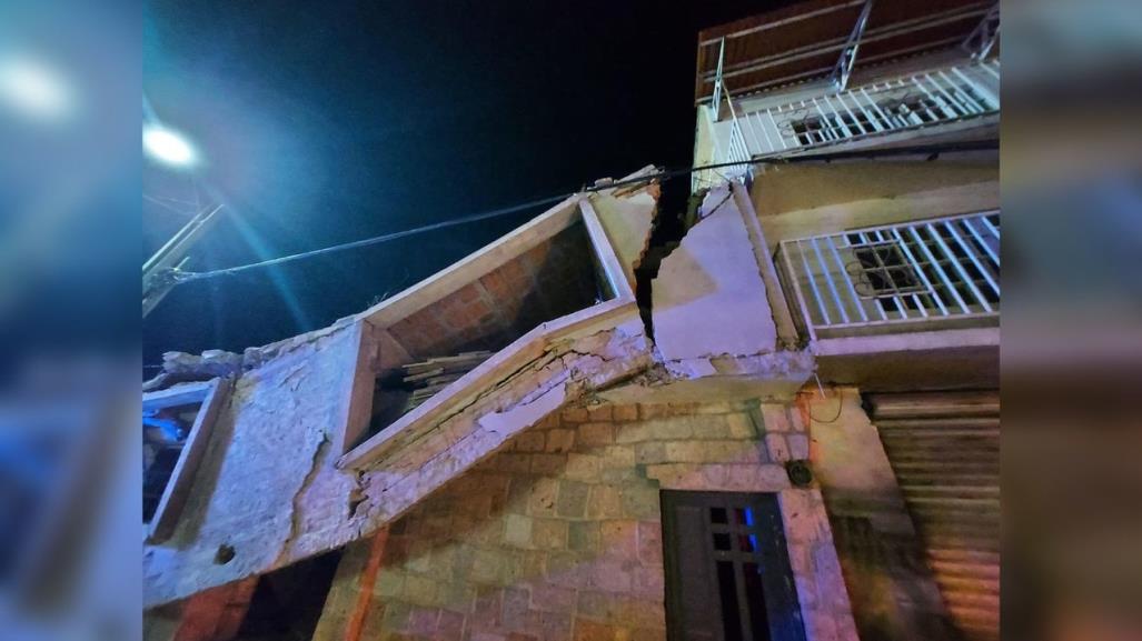 Colapsa un edificio en El Salto