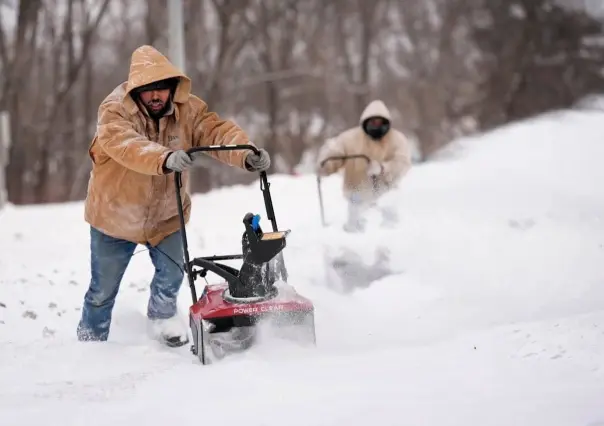 Aumentan tormentas árticas a 70 víctimas mortales en Estados Unidos