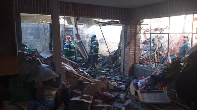 Al lugar del incidente, llegó personal de bomberos y de la Secretaría de Gestión Integral de Riesgos y Protección Civil. Fuente: X (antes Twitter)/@SGIRPC_CDMX