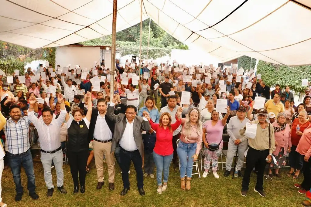 Lucy Meza, María de la Luz Villa y Arnulfo Montes Cuén, junto a otros ex miembros de Morena que han presentado su renuncia en Morelos. Fuente: X (antes Twitter)/@LucyMezaGzm