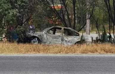 Se incendia vehículo en Jaumave por cortocircuito