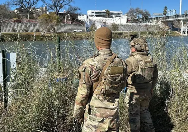 Autorizan retirar alambre de púas en la frontera de Texas con México