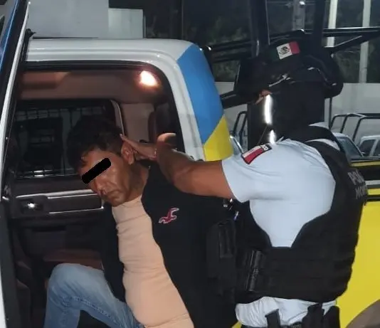 Tanto el detenido como la droga y el auto quedaron a disposición del Ministerio Público. Foto: Raymundo Elizalde.