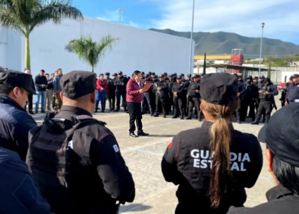 Guardias Estatales les incrementan sueldo.