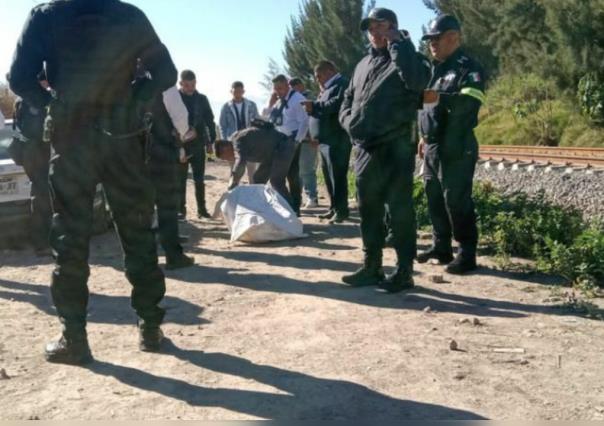 Valle de Chalco, ejecutan a cuatro en un auto