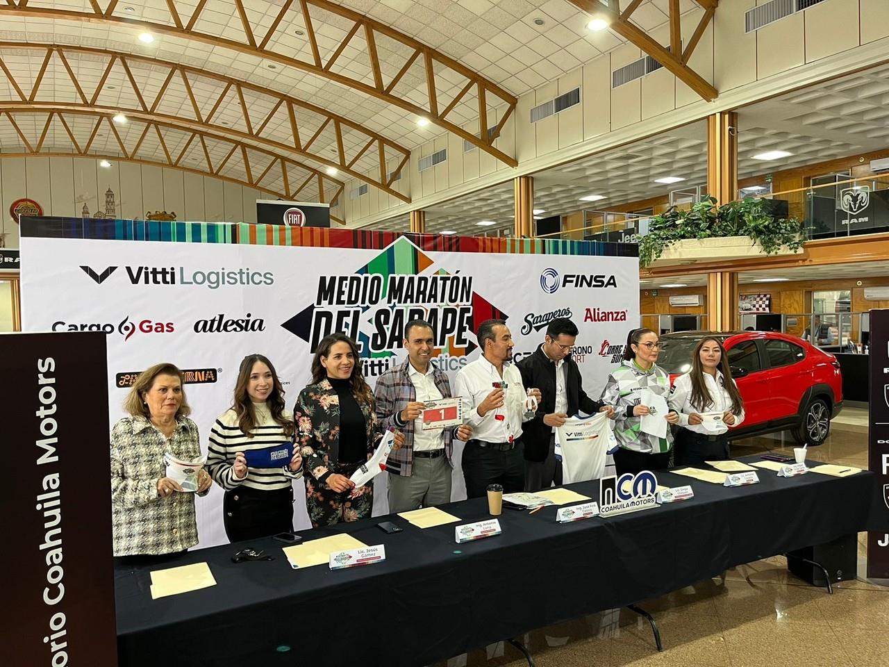 Rueda de prensa medio maratón. Fotografía de Marco Juárez.