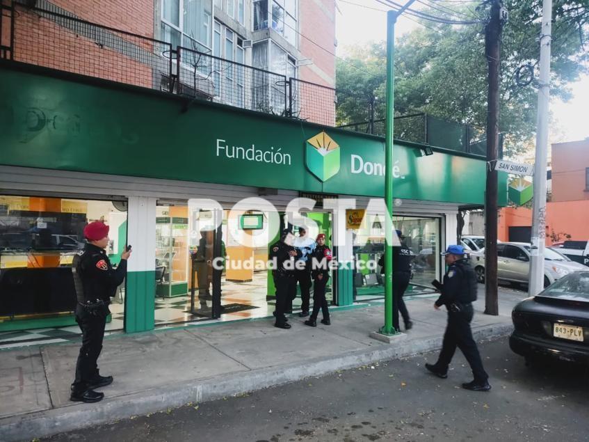 Sujetos armados roban con violencia casa de empeño en Benito Juárez Fotos y video: Ramón Ramírez