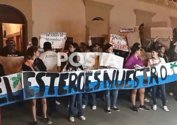 Manifestación pacífica en San José del Cabo por el rescate del Estero Josefino