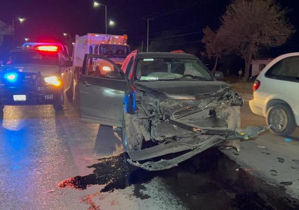 Conductor alcoholizado provoca choque y movilización policiaca