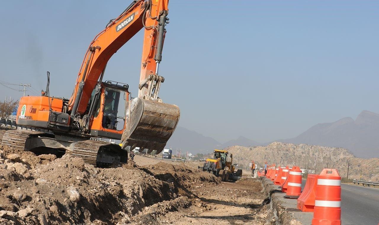 Los trabajos tienen como objetivo atender el proyectado incremento de flujo vehicular en la zona. Foto: Gobierno de Nuevo León