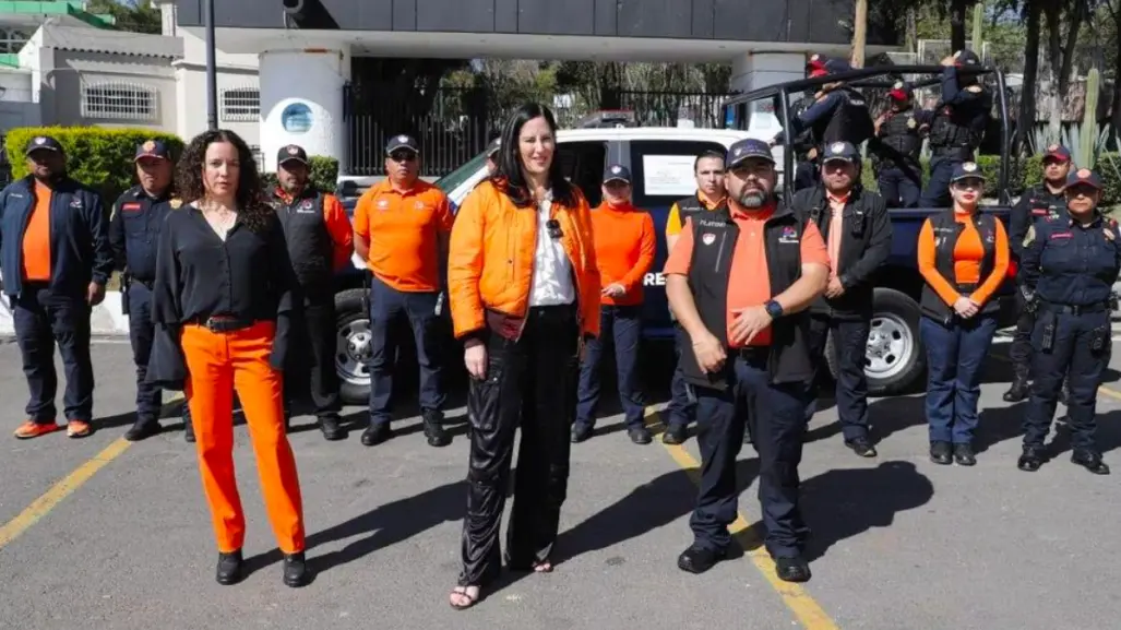 Lía Limón retira toneladas de basura y vehículos chatarra en Álvaro Obregón