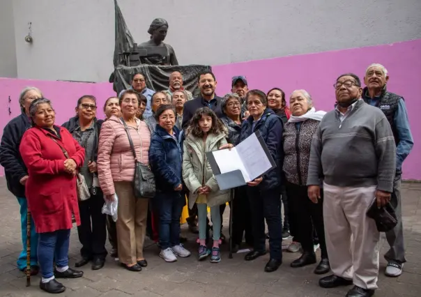 Asociación de costureras y costureros reciben predio tras 40 años de lucha