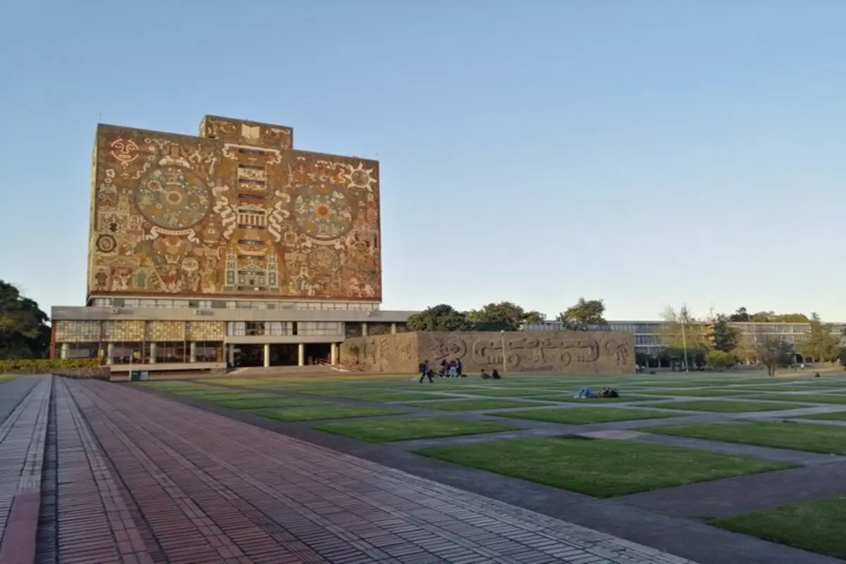 ¡Da inicio UNAM a ciclo escolar 2024-2! 373 mil estudiantes vuelven a clases.                             Foto: @8xnia