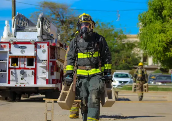 Asiste al primer congreso internacional de bomberos en Los Cabos