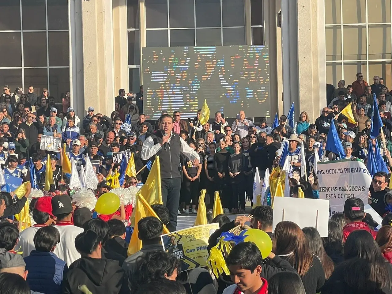 Pimentel cerró su campaña para la rectoría. (Fotografía: Leslie Delgado)