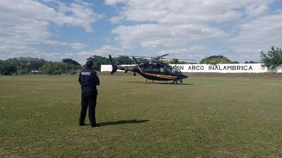 Traslado aéreo del elemento de la Marina, hacia la capital yucateca. Foto: Redes sociales