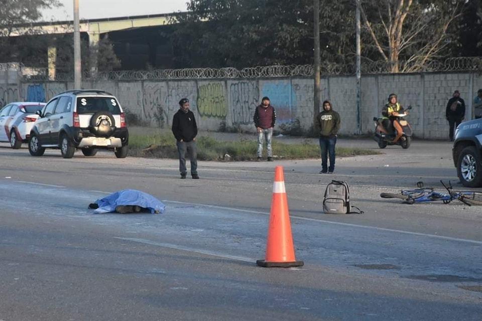 Este miércoles se registró un trágico accidente en el que un ciclista perdió la vida tras ser arrollado por un vehículo en la vía Mérida- Cancún.- Foto de redes sociales