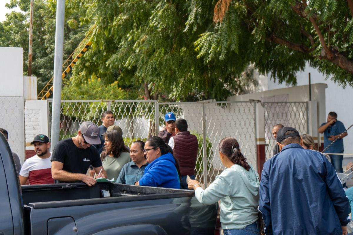 Protestan en La Paz por falta de permisos para avistamiento de tiburón ballena