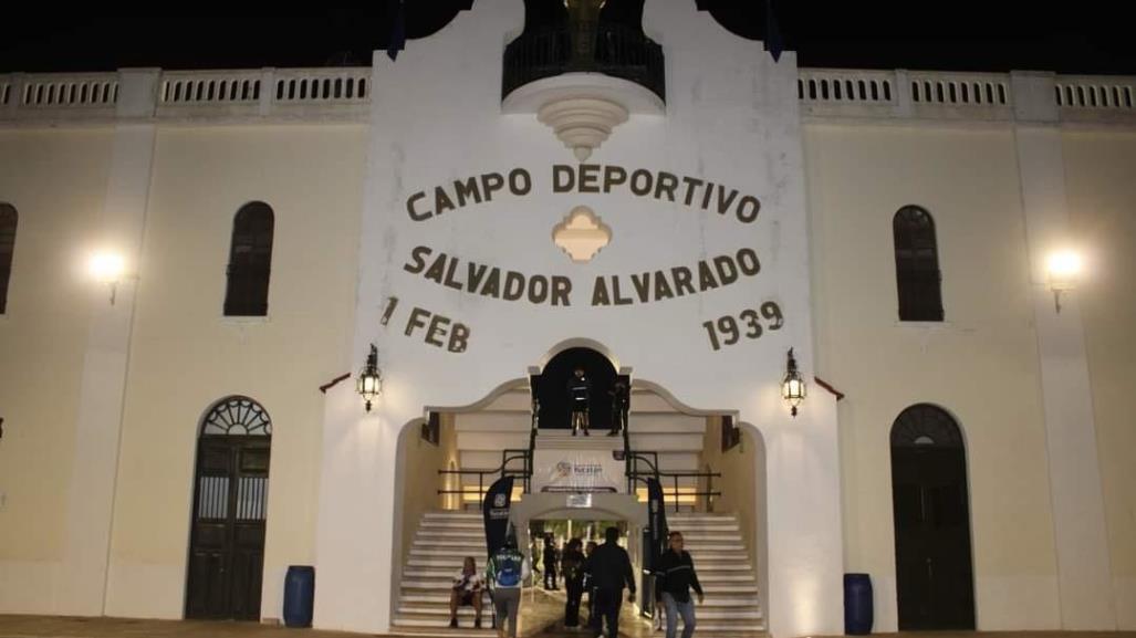 Celebran un aniversario más del estadio Salvador Alvarado de Mérida