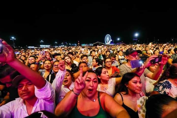 Carnaval de Mérida: La Arrolladora Banda El Limón reúne a más de 40 mil personas