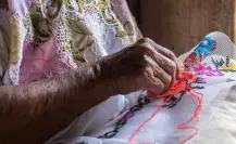 En Yucatán, aproximadamente 100 mil mujeres se dedican al arte del bordado