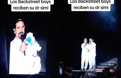 Lanzan muñeco de Dr. Simi a Backstreet Boys en Feria de León ¿Quién se lo quedó?
