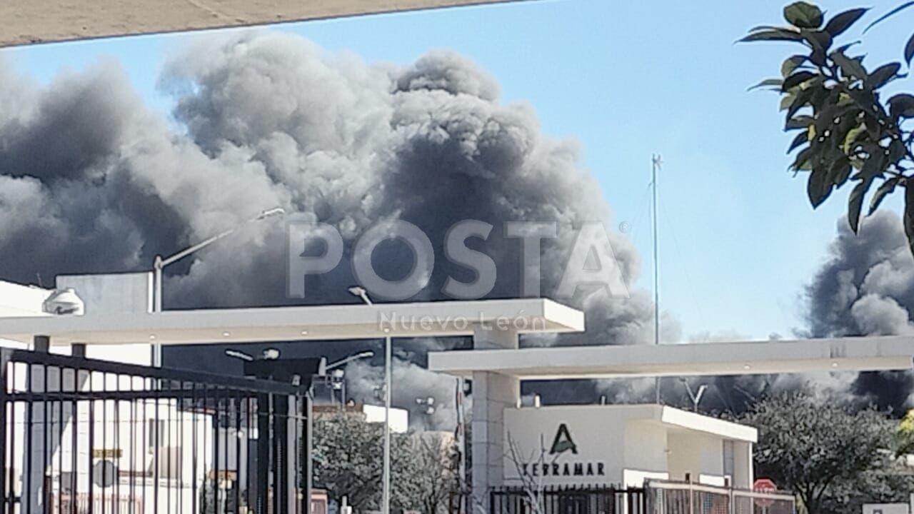 Se incendian bodegas en San Nicolás