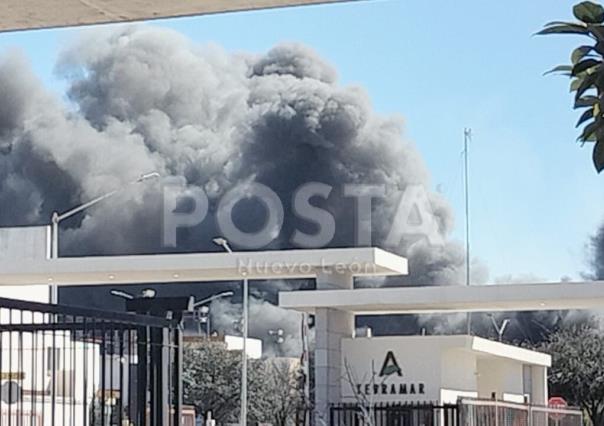 Se incendian bodegas en San Nicolás