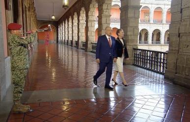 AMLO presenta iniciativas de reforma a la Constitución