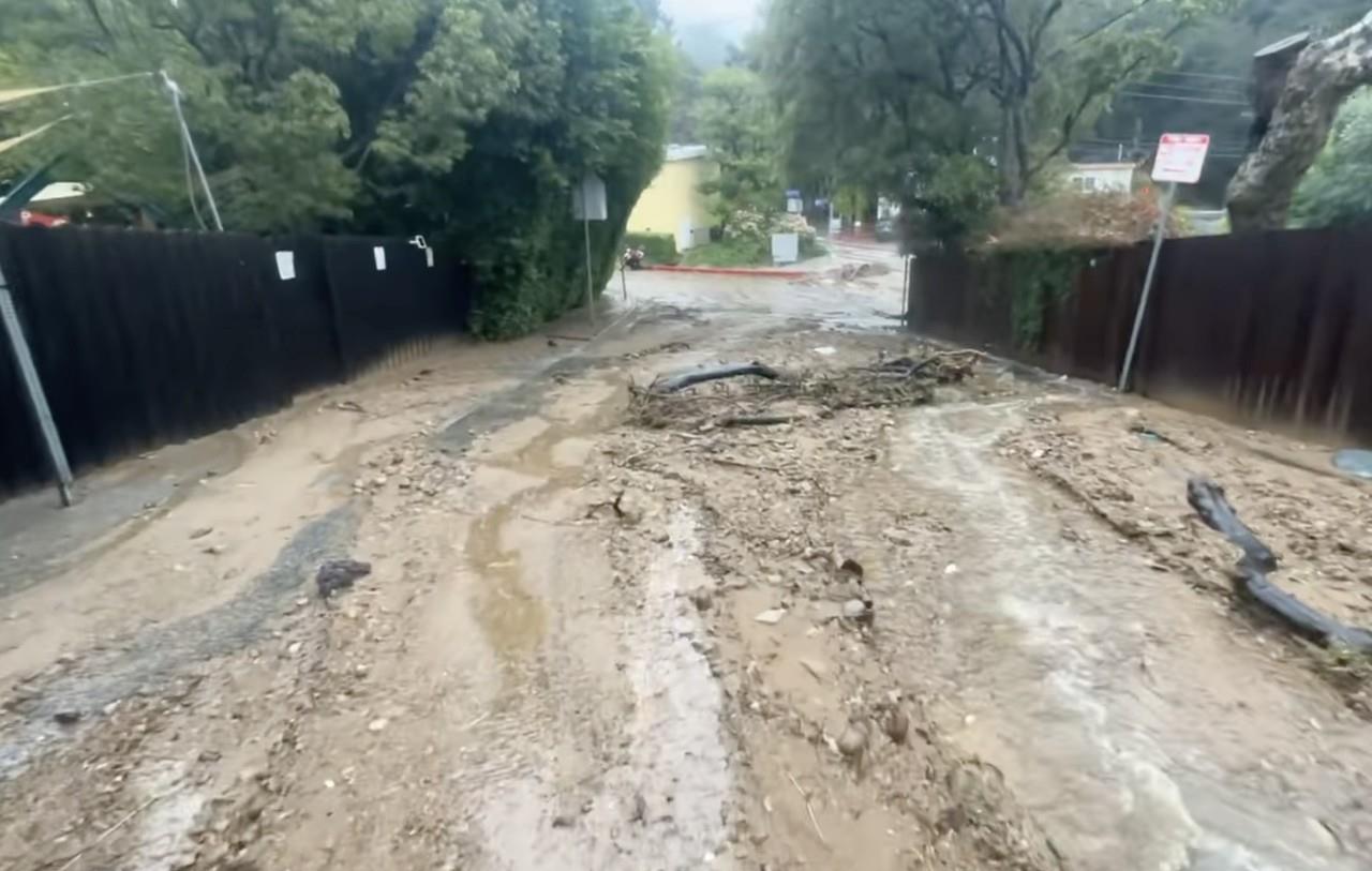 Severas lluvias e inundaciones dejan severos daños. Foto: Facebook/Reed Timmer Extreme Meteorologist