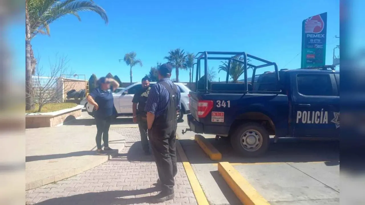 Agentes de la Policía Estatal, evitaron que se llevará a cabo el delito de extorsión a miembros de la comunidad Menonita. Foto: Facebook/ @SSP Durango.