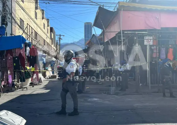 A plena luz, balacera en centro de Monterrey deja un muerto