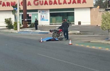 Motociclista fallece instantanéamente al derrapar su motocicleta