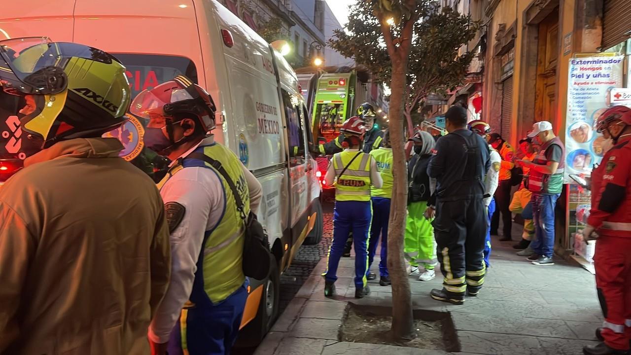 Trabajador de limpia termina con pierna prensada por camión recolector de basura Fotos y video: Ramón Ramírez